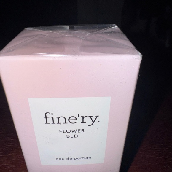 Fine'ry Flower Bed Eau de Parfum - Picture 6 of 7